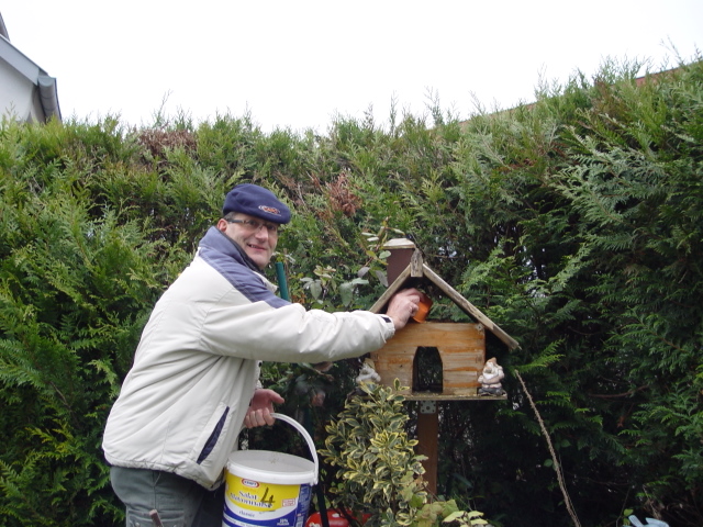 Pose des Mangeoires avant l'Hiver 